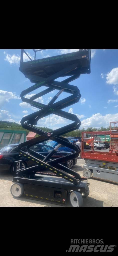 SkyJack SJ III 3226 Scissor Lifts