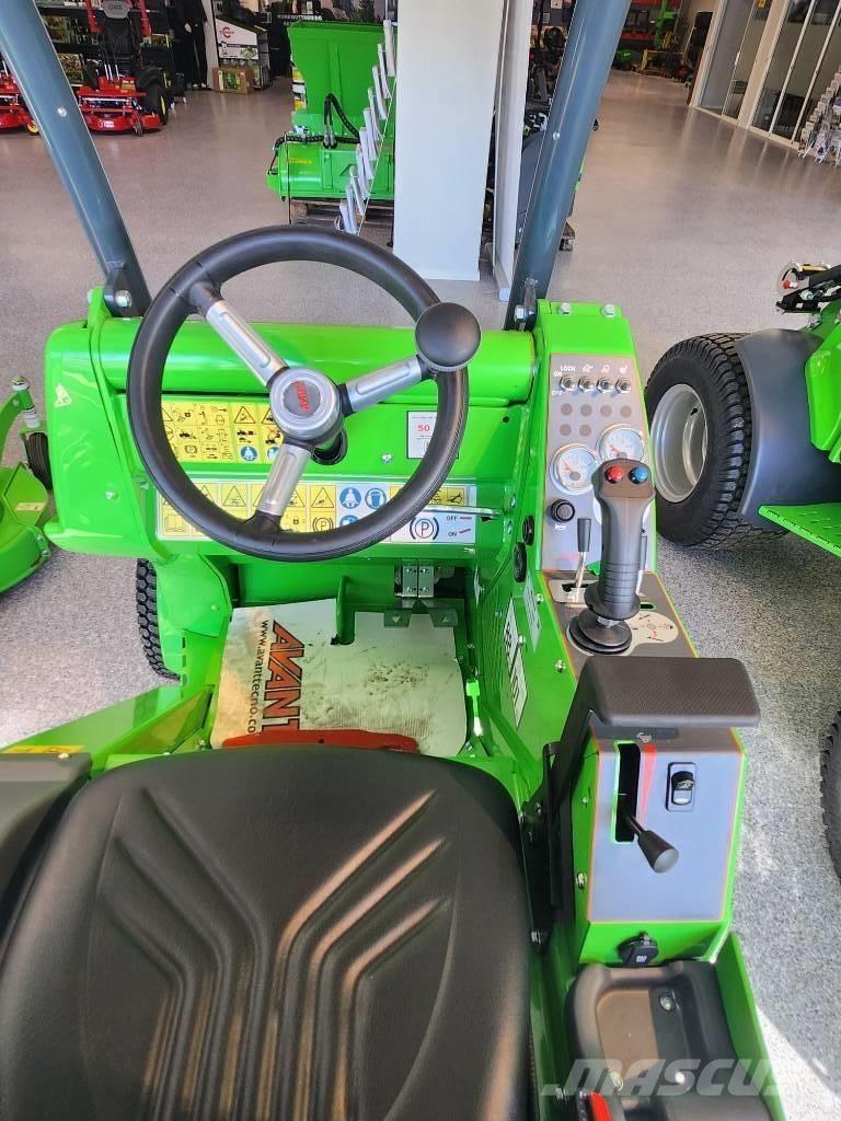 Avant 423 Skid Steer Loaders