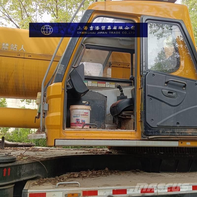 Sany STC 1000A Mobile and all terrain cranes