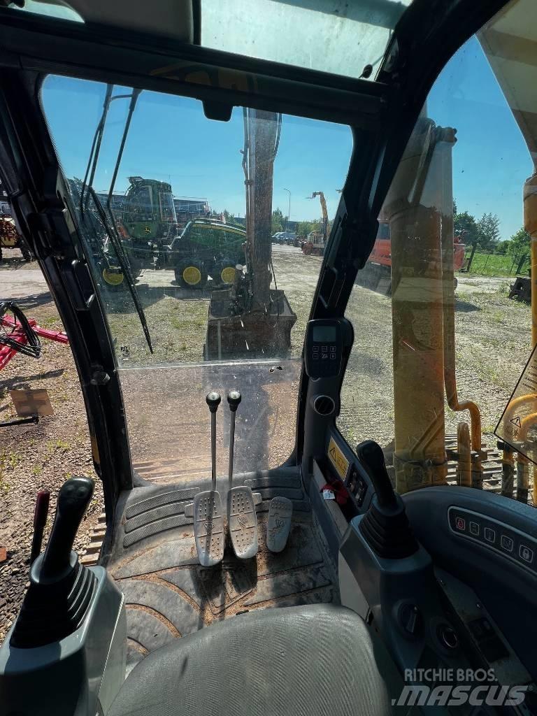 JCB JS 220 Crawler Excavators