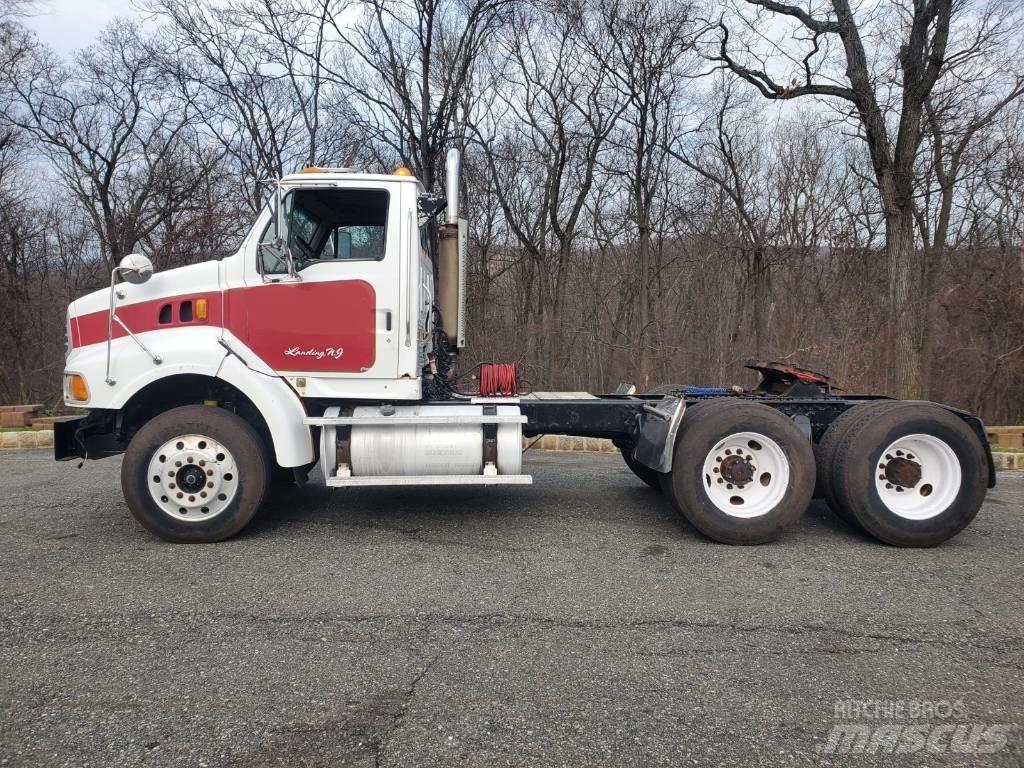 Sterling AT 9500 Conventional Trucks / Tractor Trucks