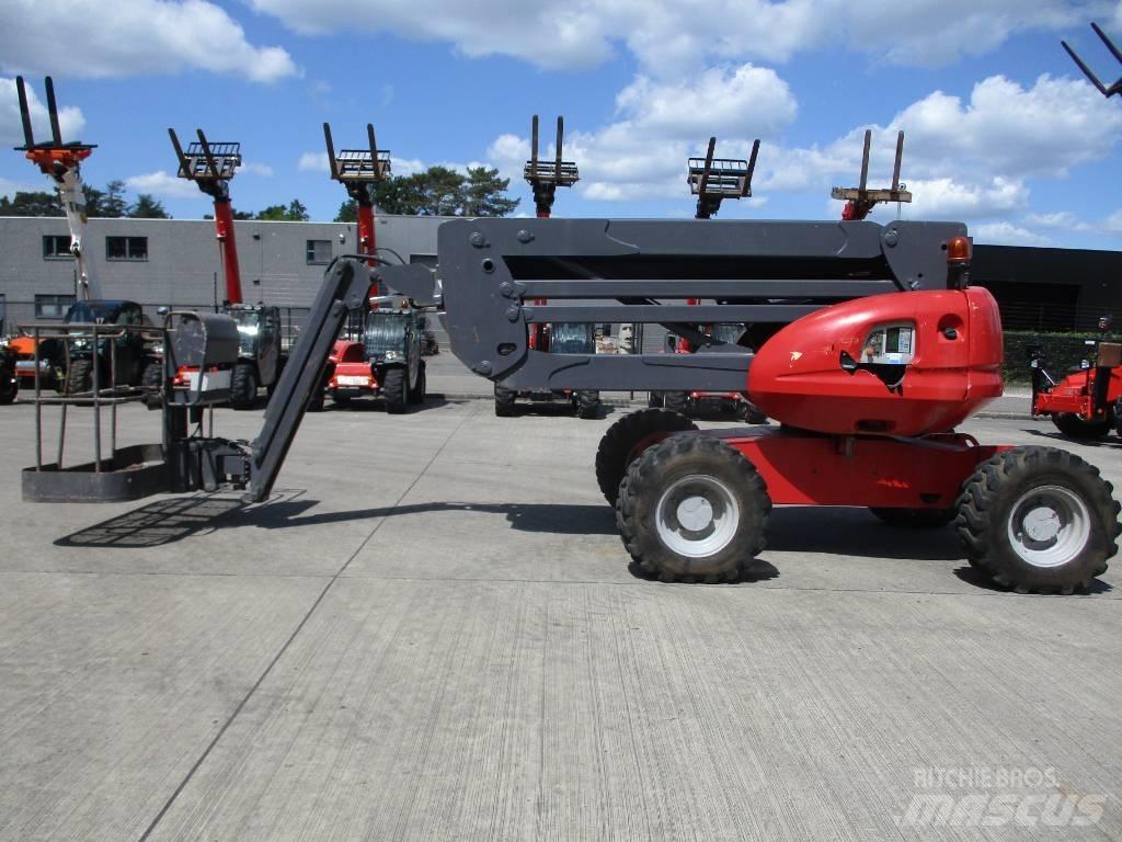 Manitou 160 ATJ (397) Compact self-propelled boom lifts