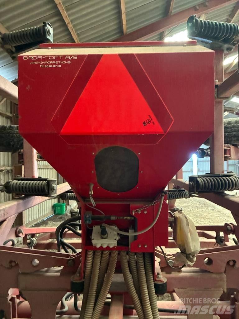 He-Va MultiSeeder 6 Farm Drills