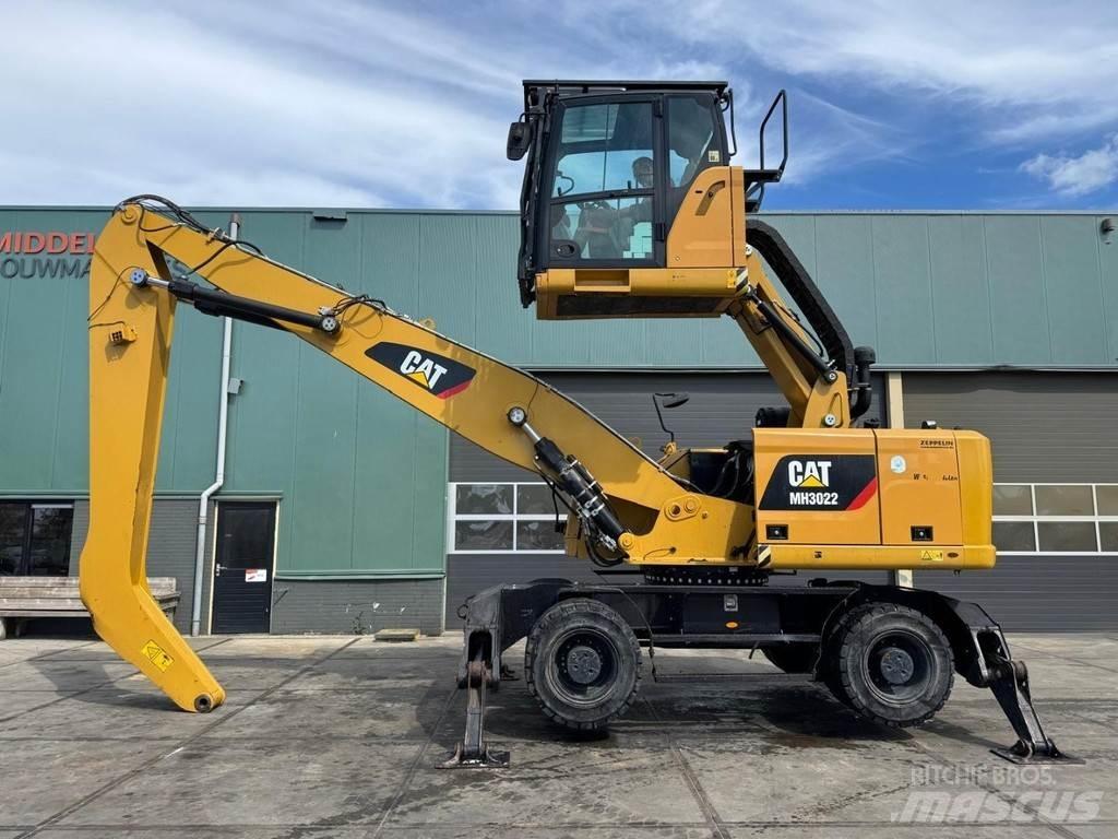CAT MH3022 Waste / Industry Handlers