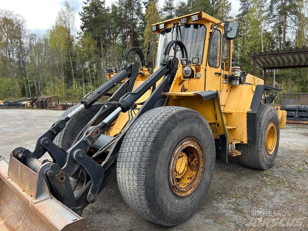 Volvo L 120 Wheel Loaders
