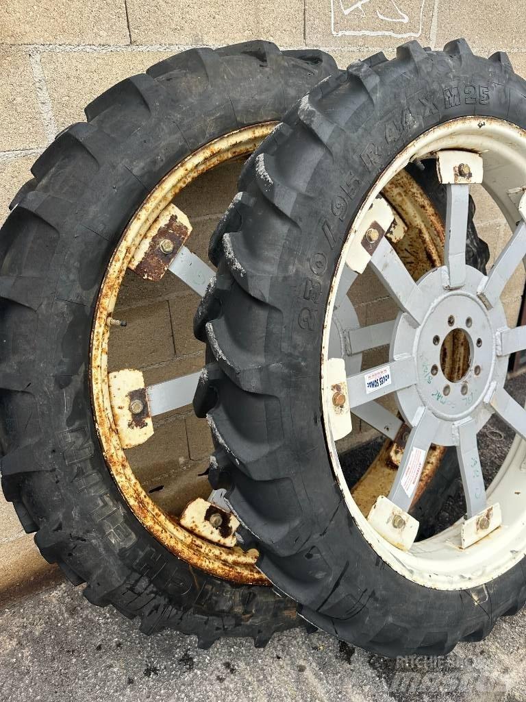 Michelin 230/95R48 Tires, wheels and rims