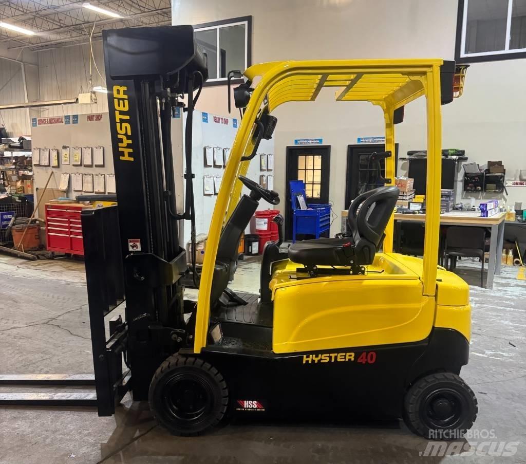 Hyster J40XN Electric Forklifts