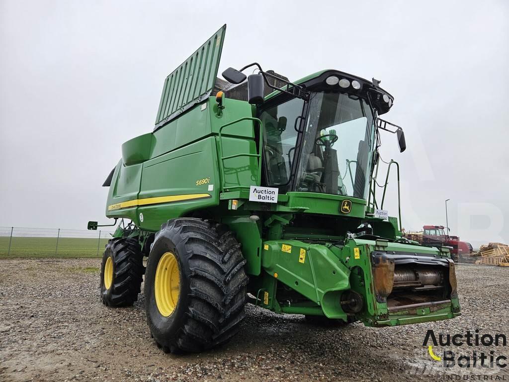John Deere S 690 i Combine Harvesters