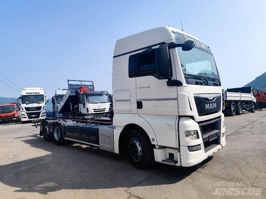 MAN TGX 26.440 Winch trucks