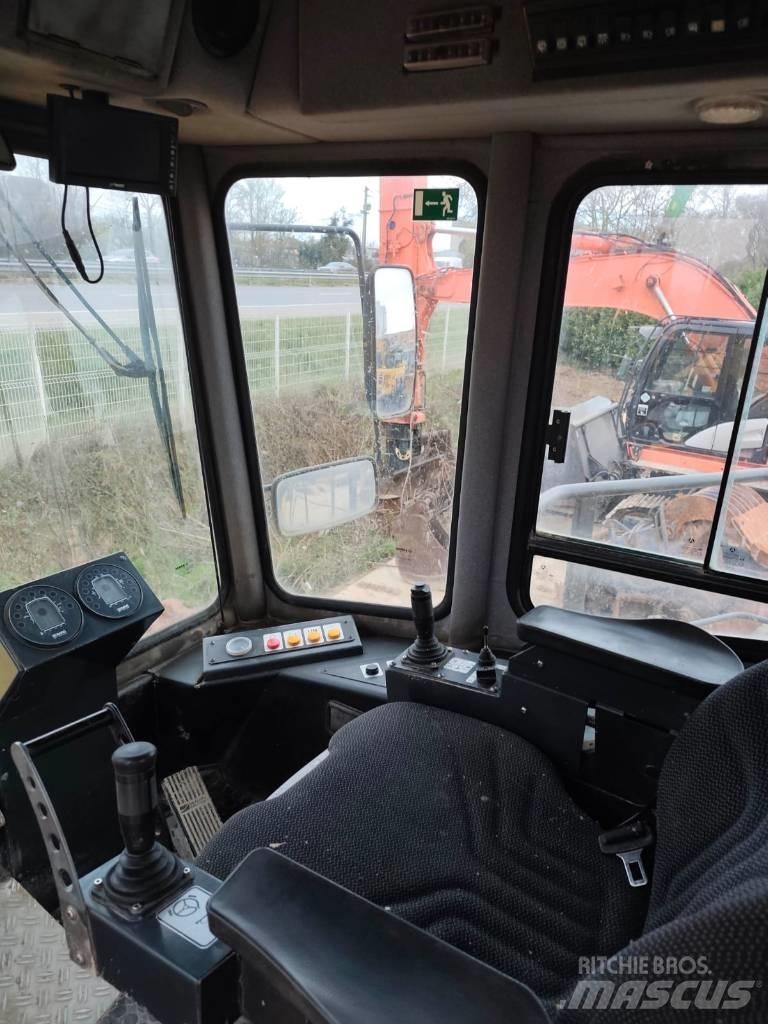 Bomag BC 972 RB Landfill compactors