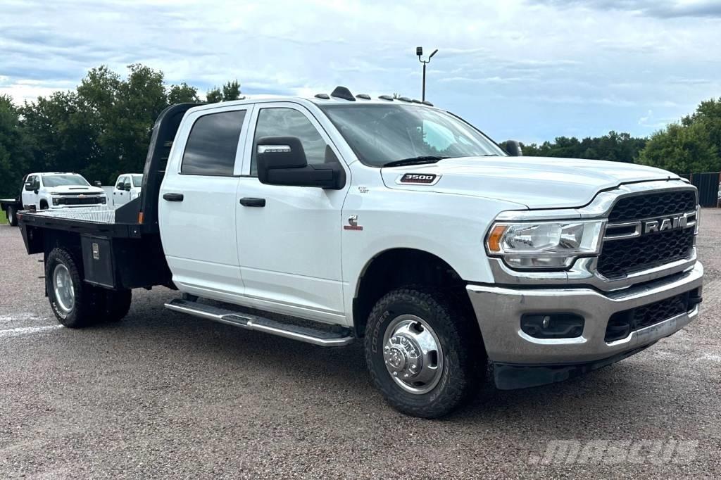 RAM 3500 TRADESMAN Flatbed Trucks