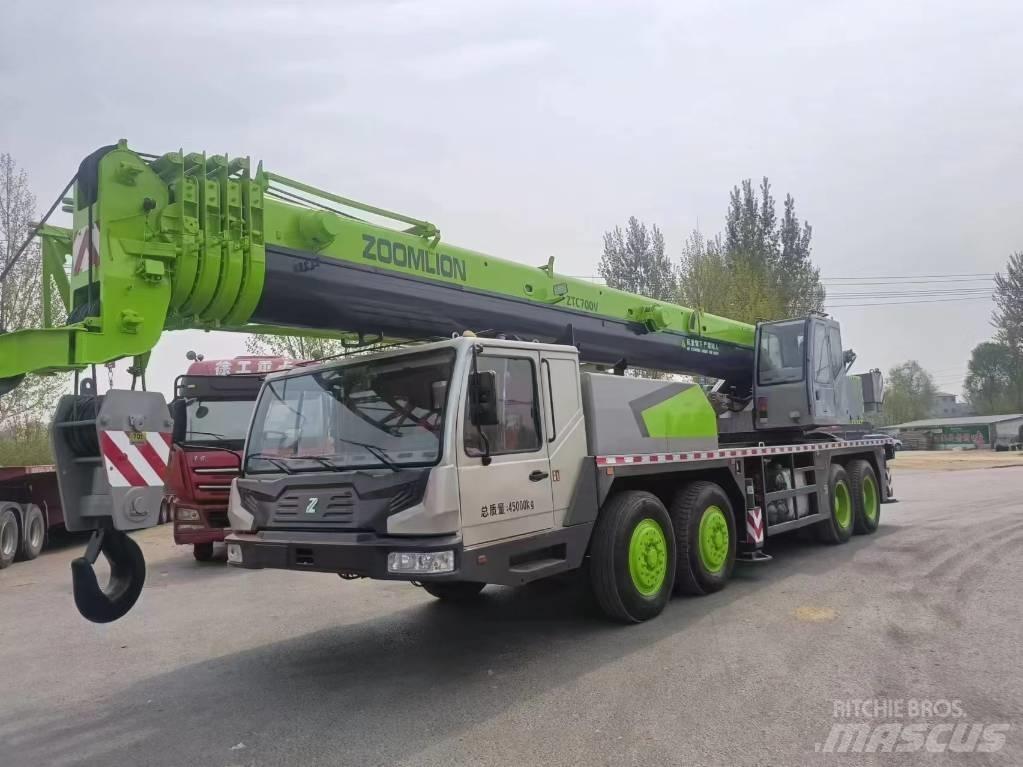 Zoomline ztc700v Mobile and all terrain cranes