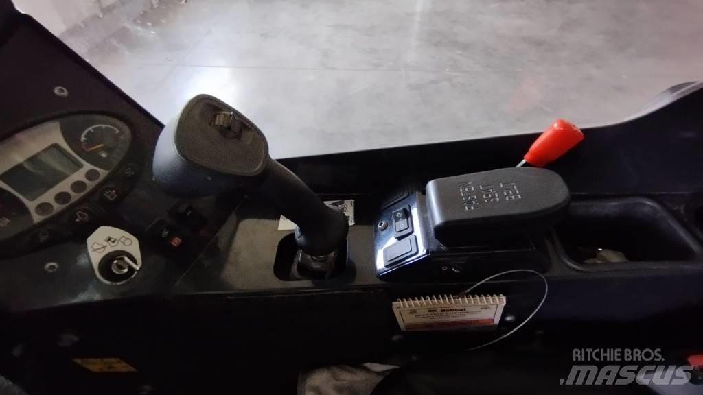Bobcat L 23 Mini Loader