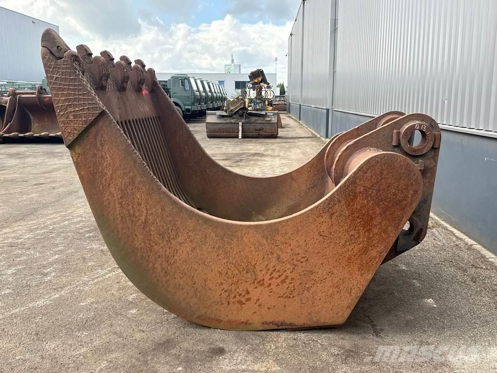  Puinriekbak 374 Buckets