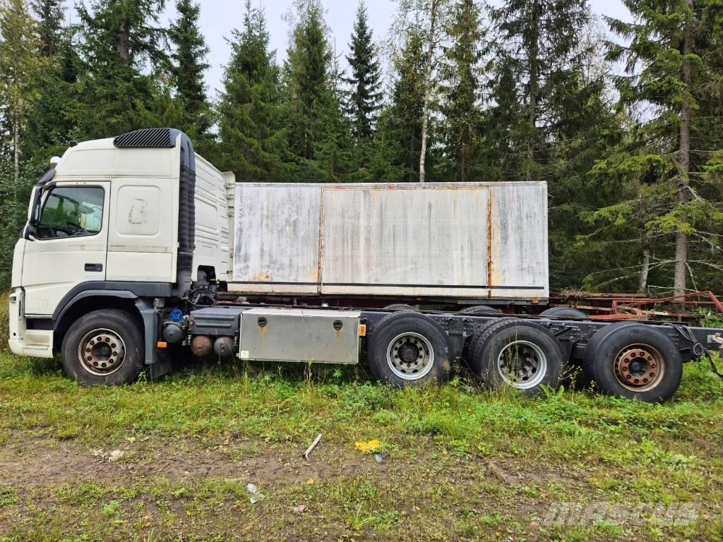 Volvo FM 420 Cab & Chassis Trucks