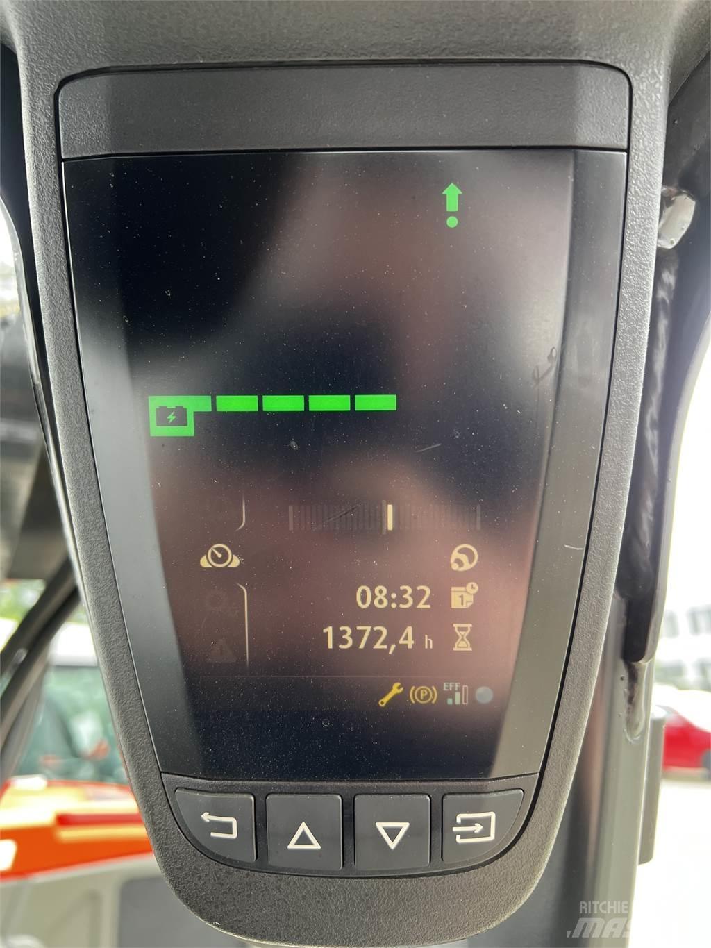 Linde E16C Electric Forklifts