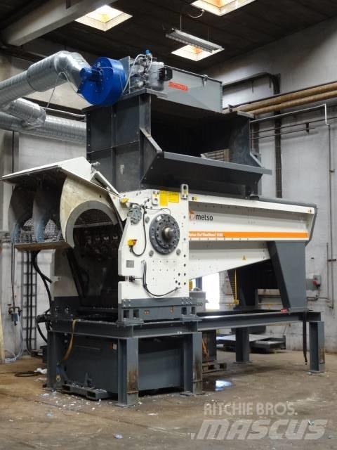 M&J FineShred 1500 Waste Shredders