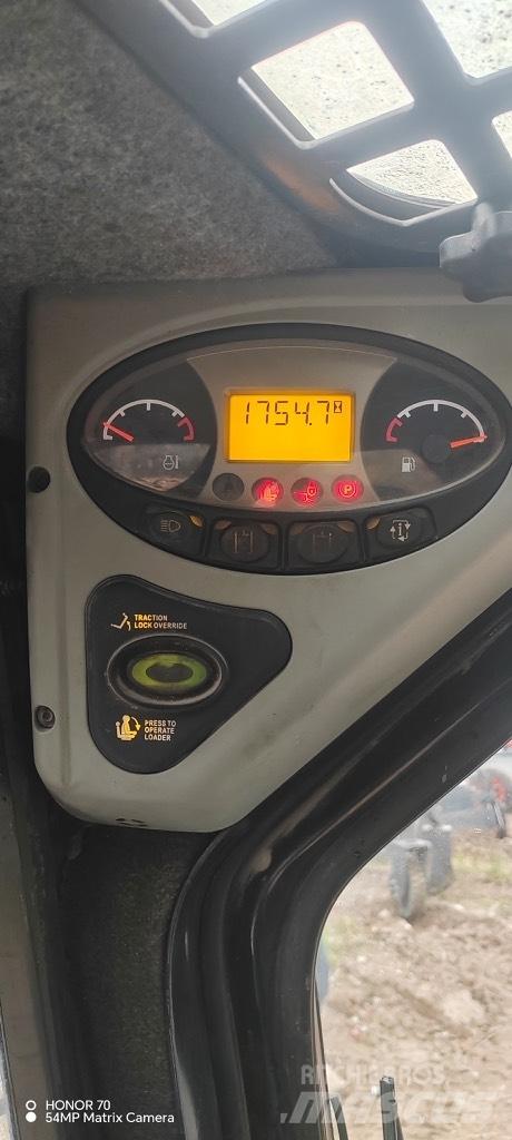 Bobcat S 220 Skid Steer Loaders