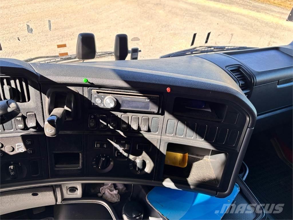 Scania R 490 Conventional Trucks / Tractor Trucks