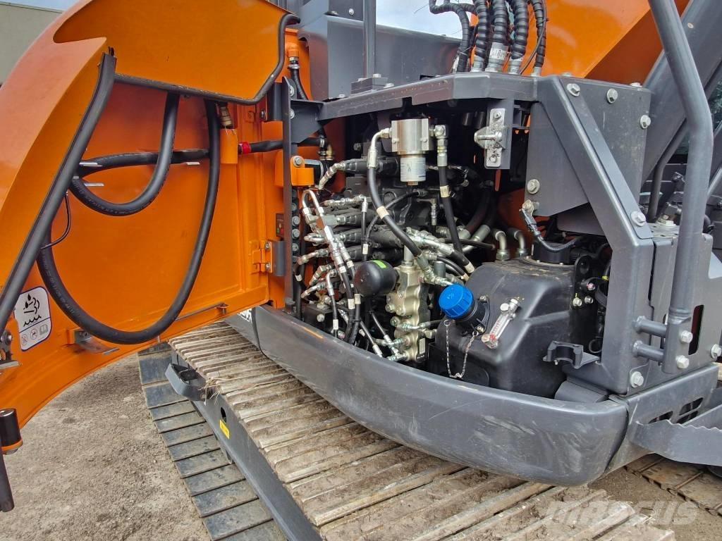 Develon DX 140 LCR-7 Crawler Excavators