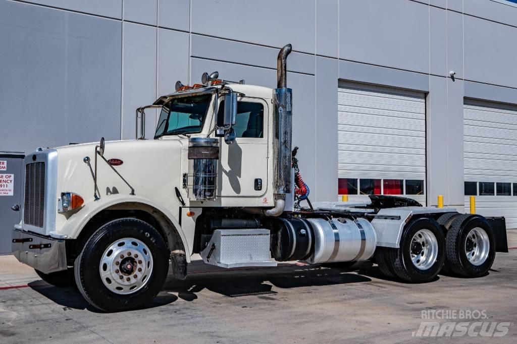Peterbilt 367 Conventional Trucks / Tractor Trucks