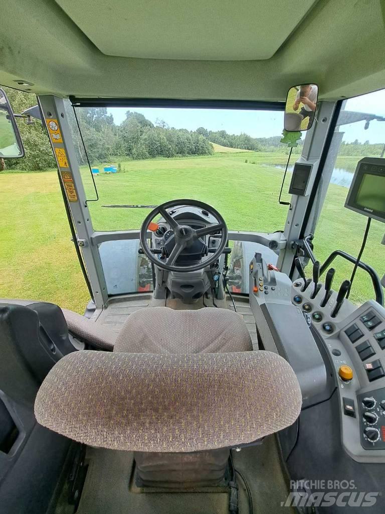 CLAAS Arion 640 Tractors