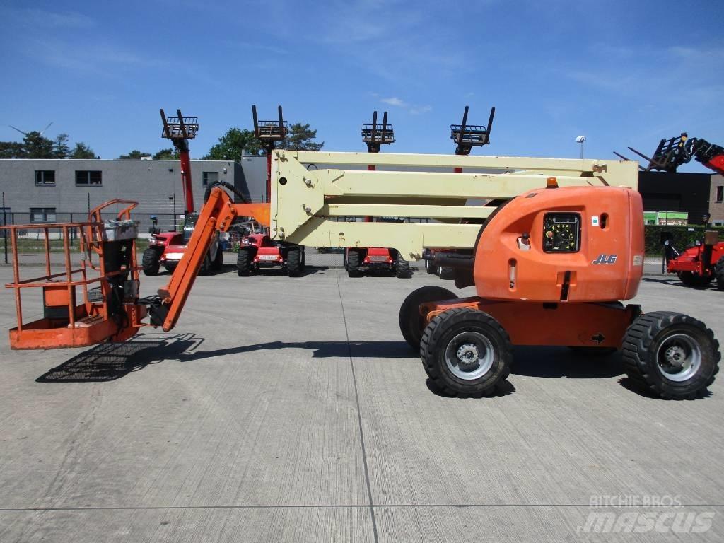 JLG 450AJ (901) Compact self-propelled boom lifts