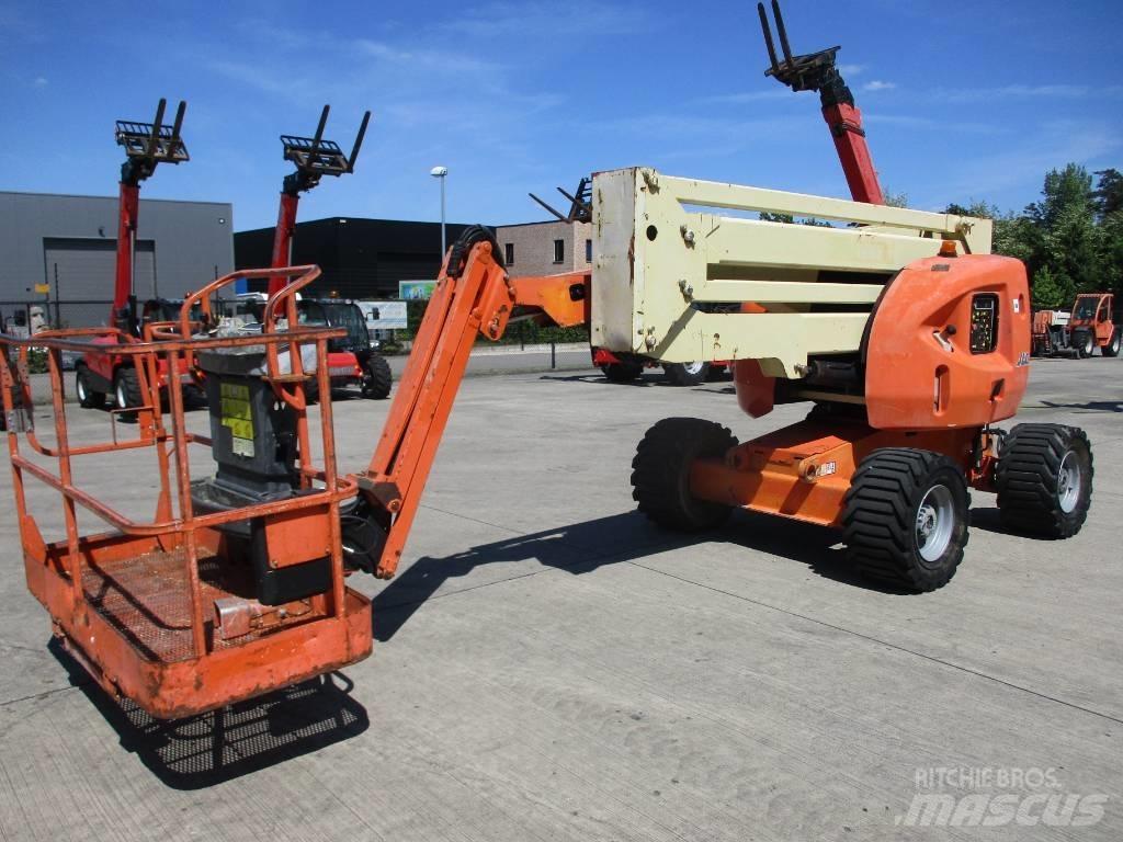 JLG 450AJ (901) Compact self-propelled boom lifts