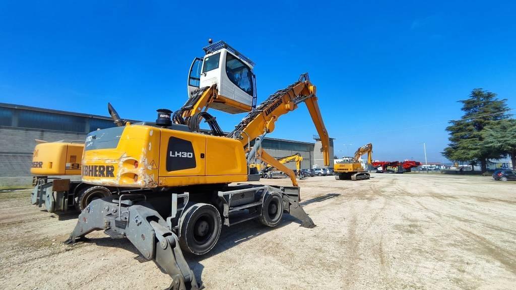 Liebherr LH 30 M Waste / Industry Handlers
