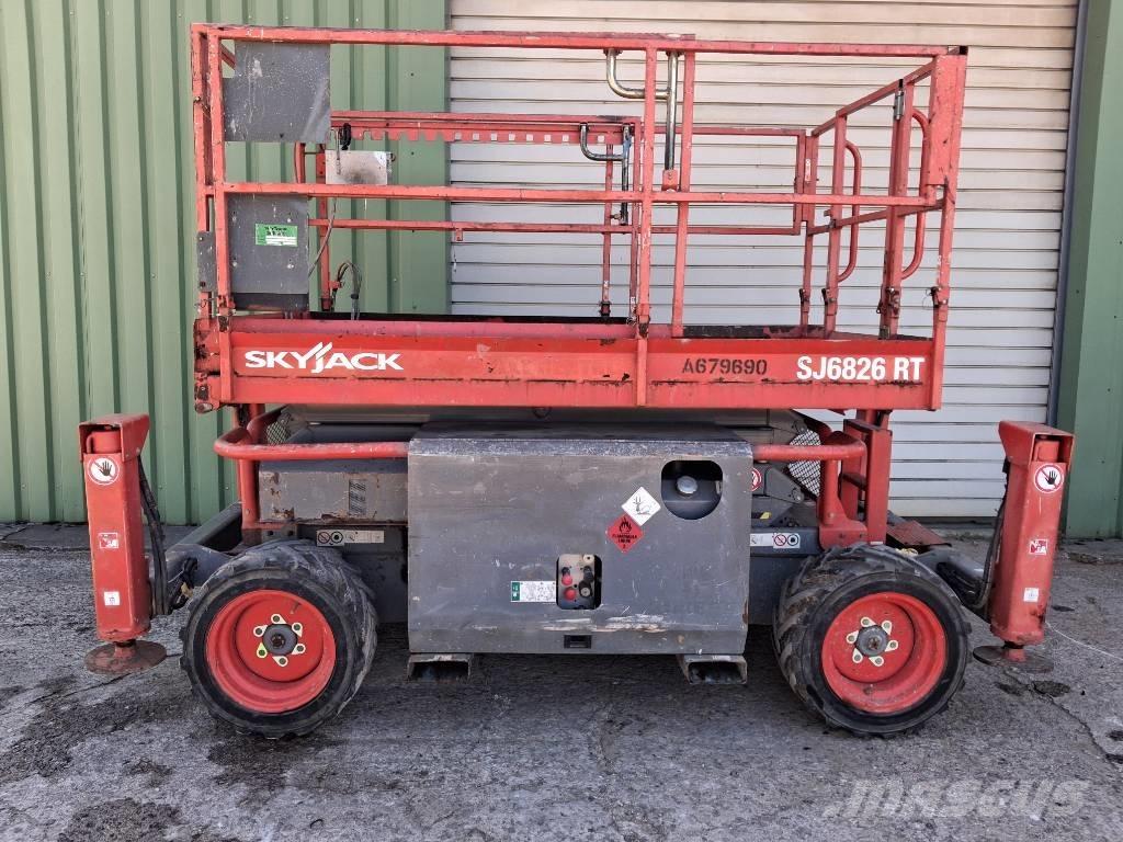 SkyJack SJ 6826 RT Scissor Lifts