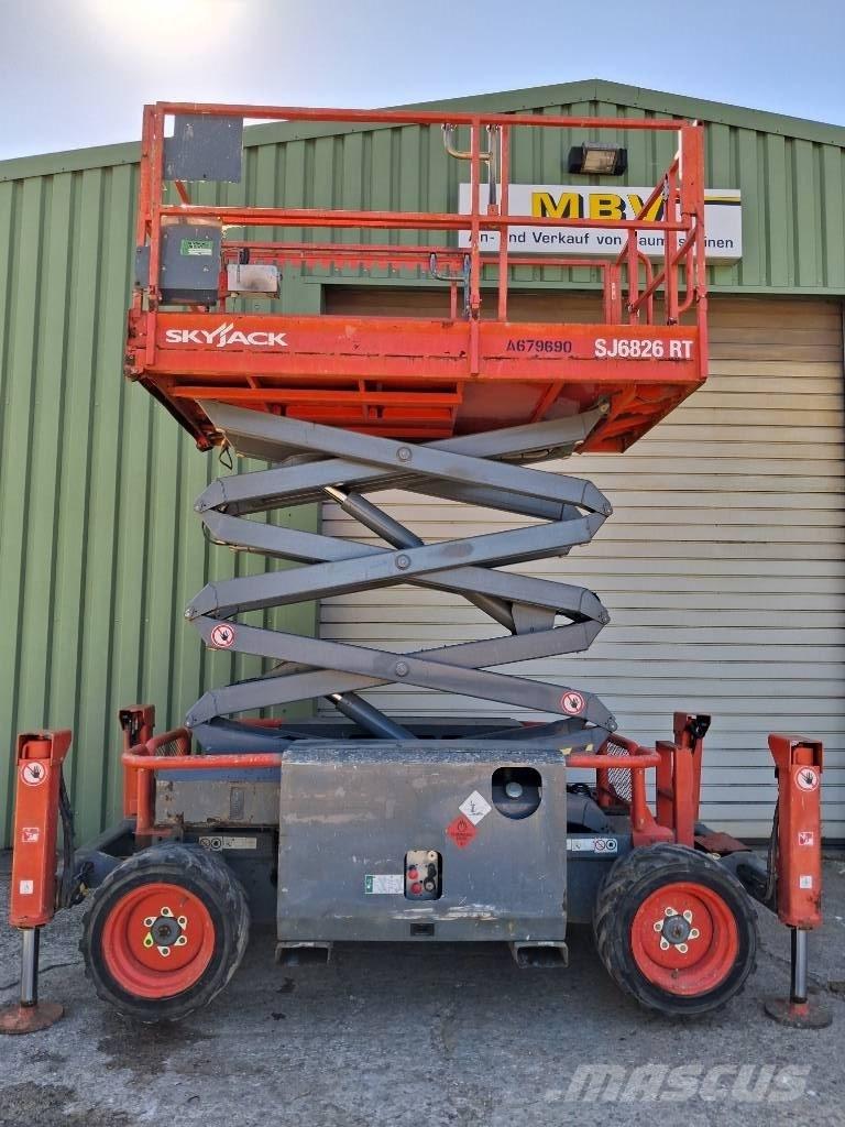SkyJack SJ 6826 RT Scissor Lifts