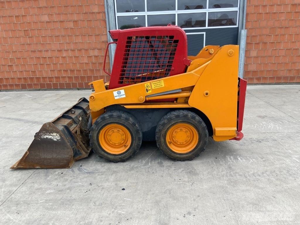 Gehl 4240 Skid Steer Loaders