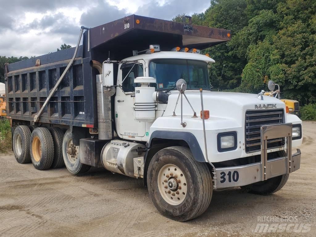 Mack RD 688 S Dump Trucks