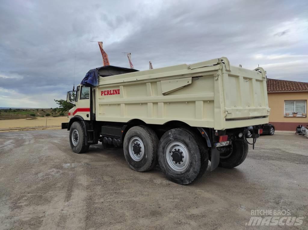 Perlini 131.33D2/C2 Other Trucks