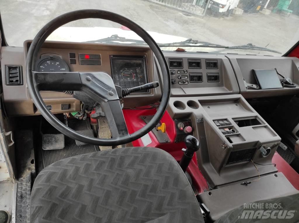 Perlini 131.33D2/C2 Other Trucks