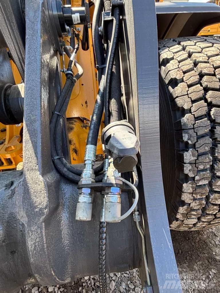 Volvo L110H Wheel Loaders