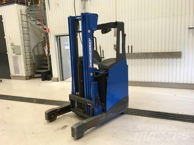 Jungheinrich ETV 112 Reach trucks