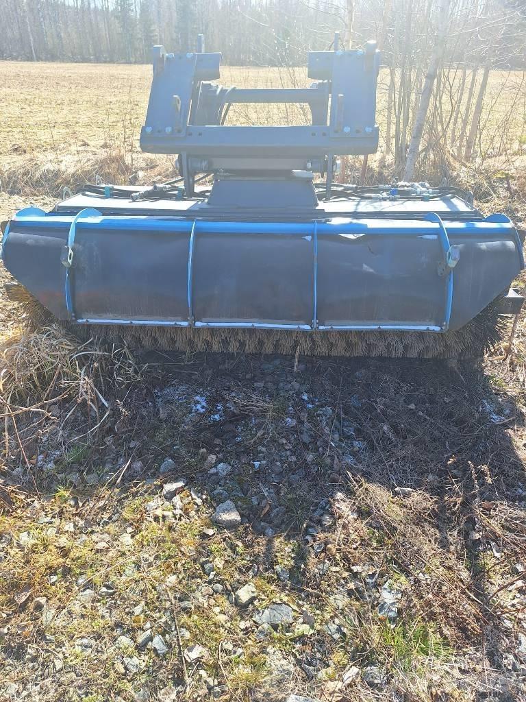Snowek Circulus 220M Sand And Salt Spreaders
