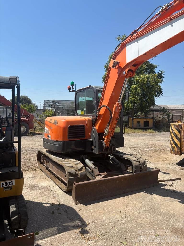 Doosan DX 80 R Mini excavators  7t - 12t