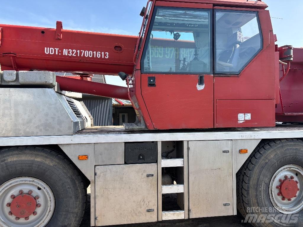 Liebherr LTM 1030 Mobile and all terrain cranes