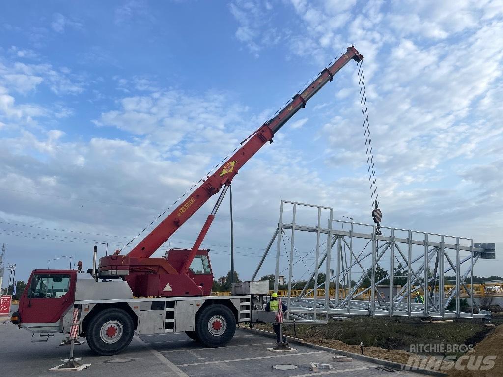 Liebherr LTM 1030 Mobile and all terrain cranes