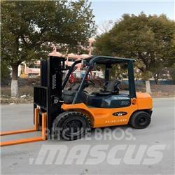Toyota 7 FDN 30 Diesel Forklifts