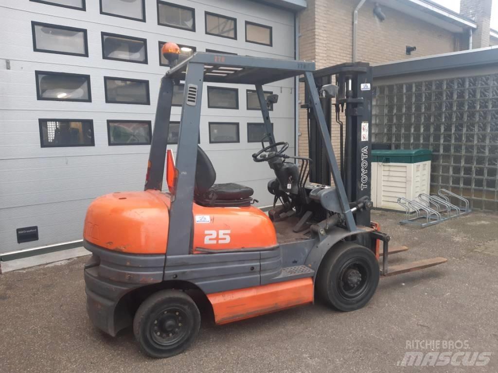 Toyota 6 FDF 25 Diesel Forklifts