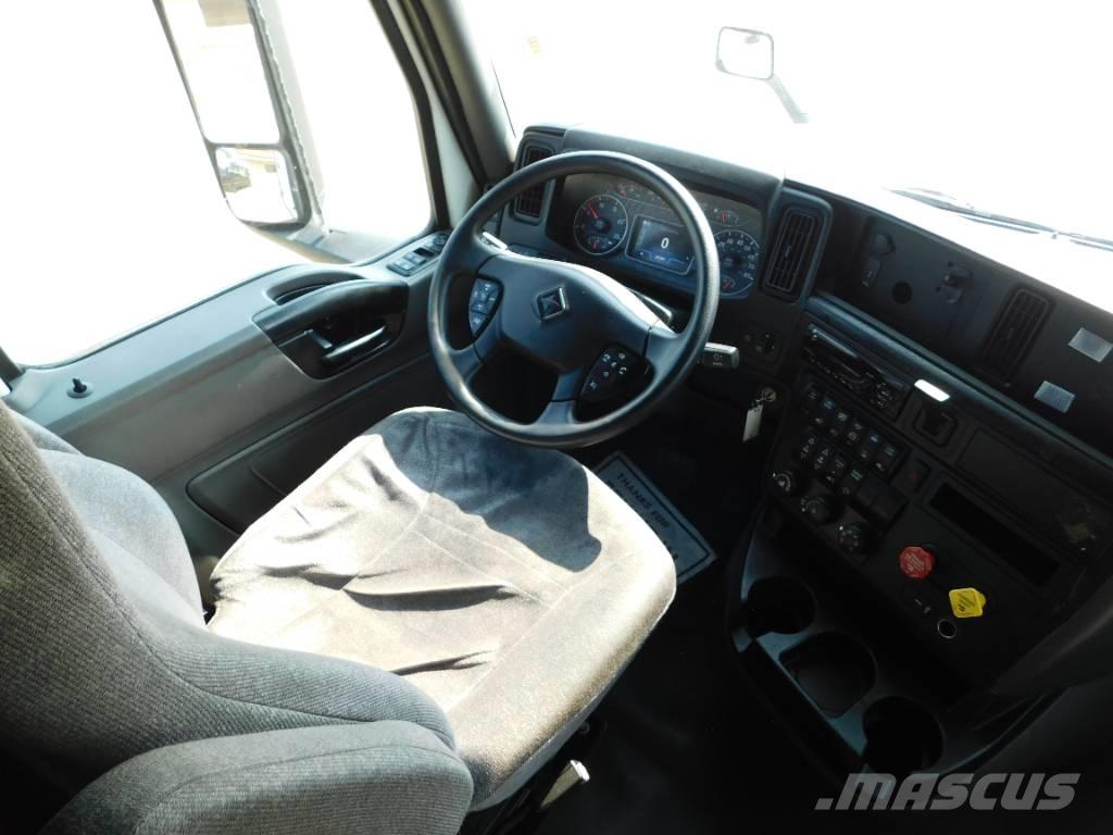 International LT 625 Conventional Trucks / Tractor Trucks