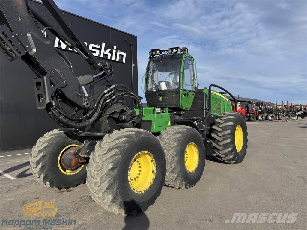 John Deere 1470E Harvesters