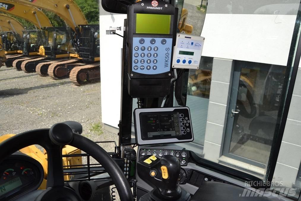 CAT 938 M Wheel Loaders