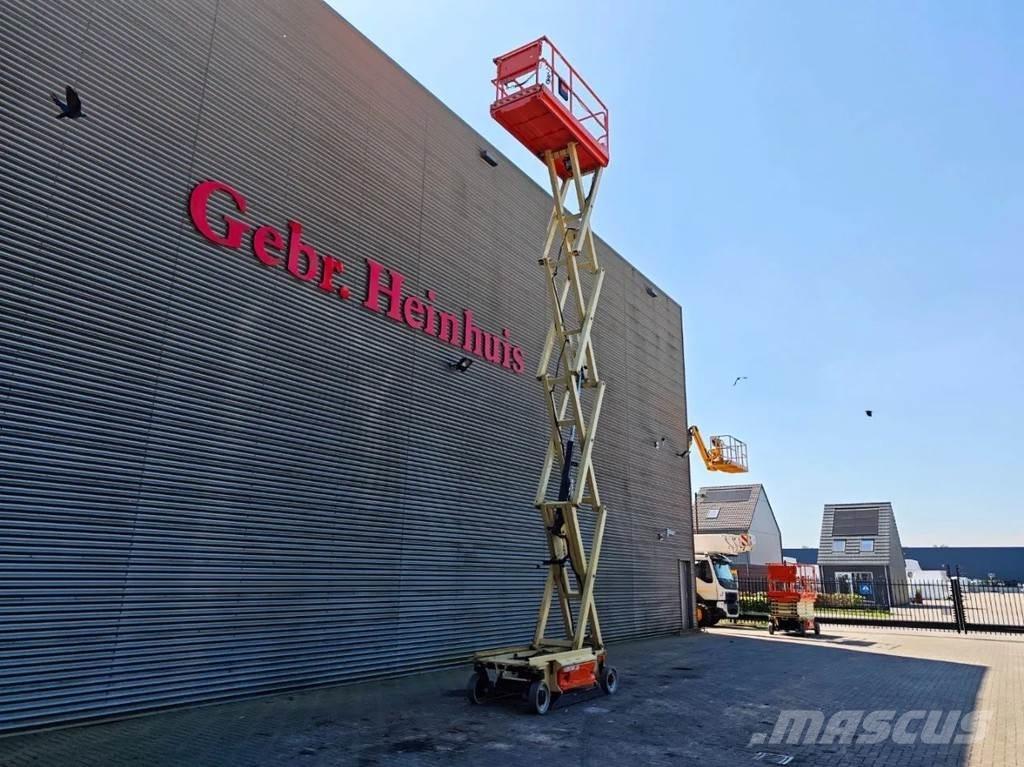 JLG 3246 ES Scissor Lifts
