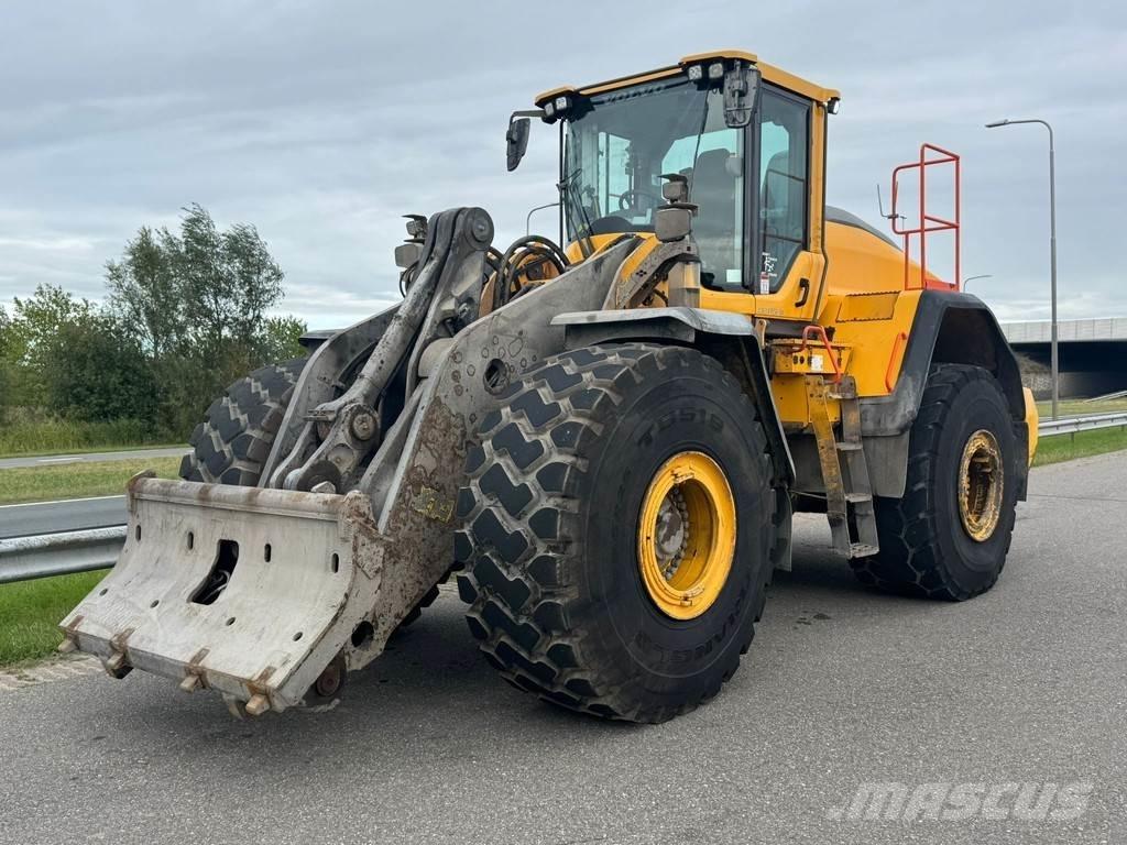 Volvo L220H Wheel Loaders