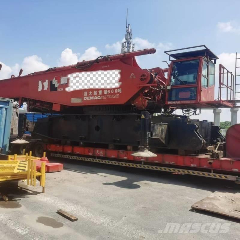 Demag CC 2800 Crawler Cranes