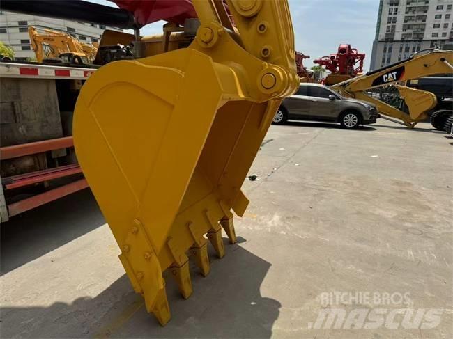 Komatsu PC 220 Crawler Excavators
